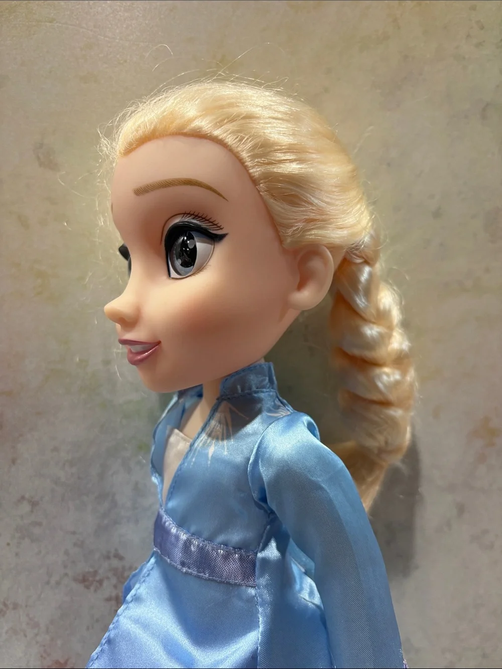 Disney Frozen 2 Elsa Travel Doll 14 Inches jakks pacific Disney Poseable doll